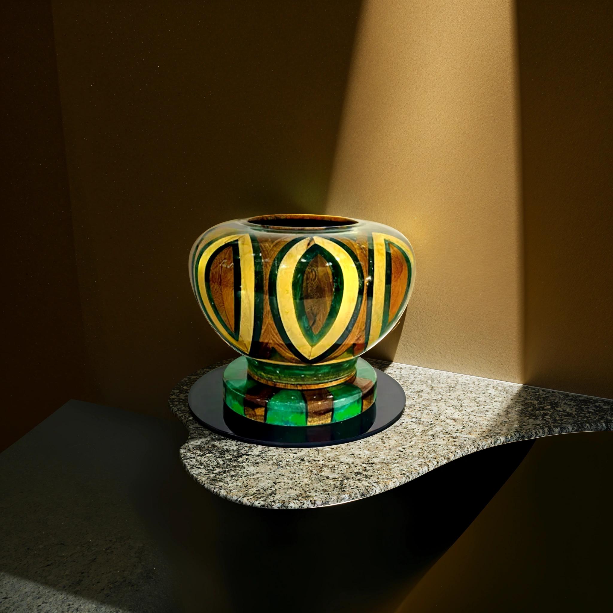 Wood Epoxy Semi Vase Crown H4 - Image 2